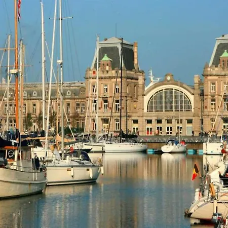 Lejlighed In Mariakerke With Stunning Sea Views *