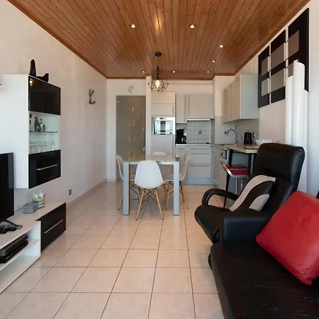 Apartment In Mariakerke With Stunning Sea Views *