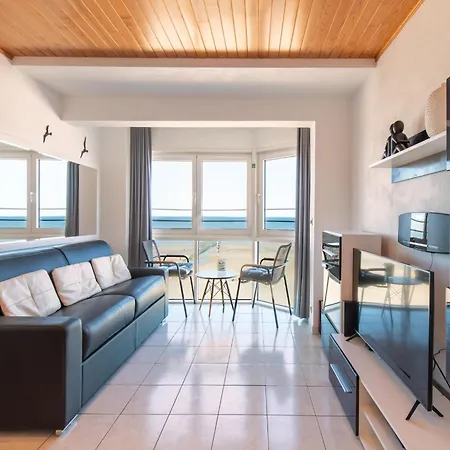 In Mariakerke With Stunning Sea Views Apartamento
